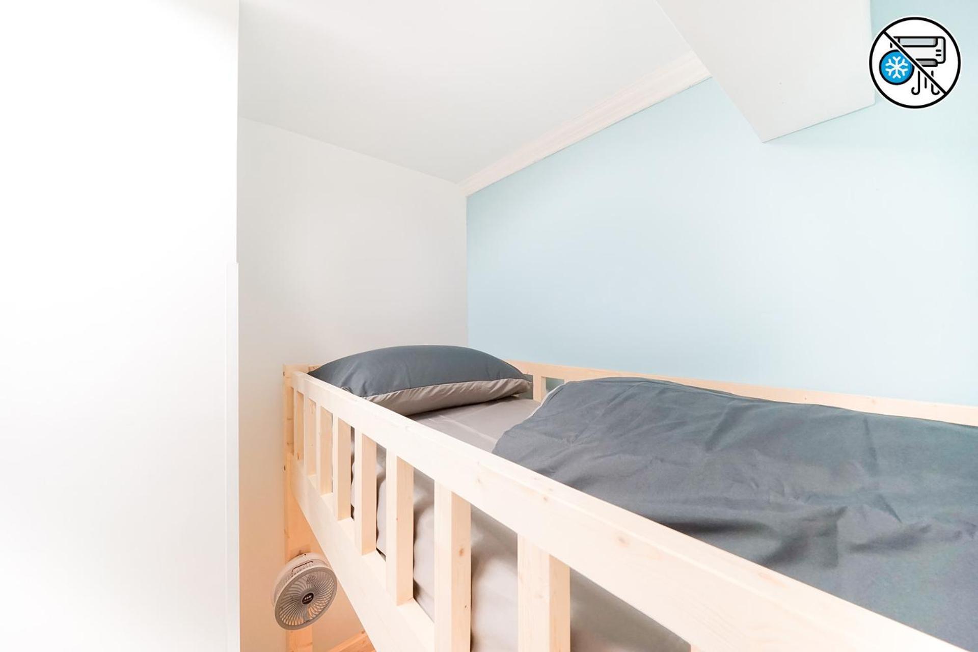 Shared Dormitory Wan Chai Road 187 Гонконг Экстерьер фото